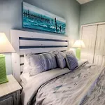 Laketown Wharf Elite Class Condo