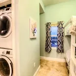 Laketown Wharf Elite Class Condo