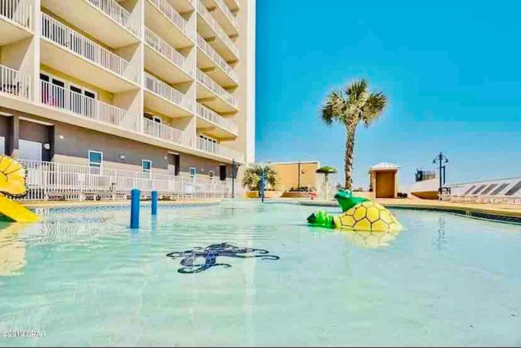 Laketown Wharf Elite Class *