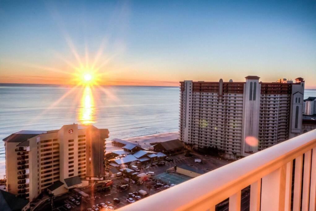 Laketown Wharf Elite Class Apartment *