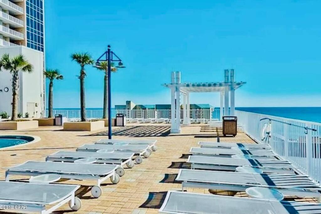 Laketown Wharf Elite Class Apartment *